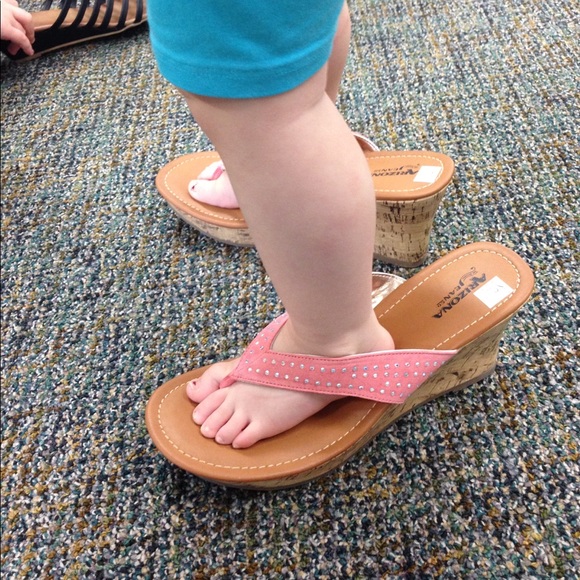 Meet your Posher, Amber - Picture 1 of 1